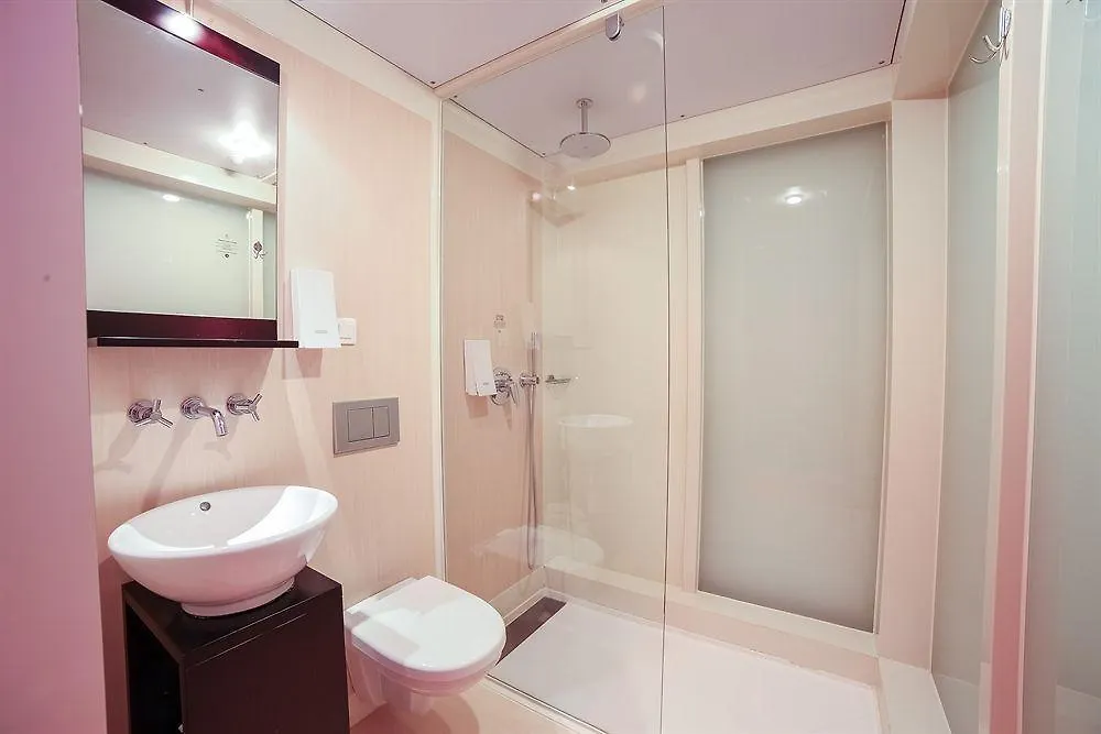 Qbic Amsterdam Wtc Hotel 3*,